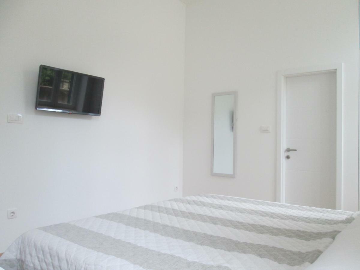 Pangsapuri studio 18 m² dengan 1 bilik mandi peribadi di Pusat Bandar Split Luaran gambar